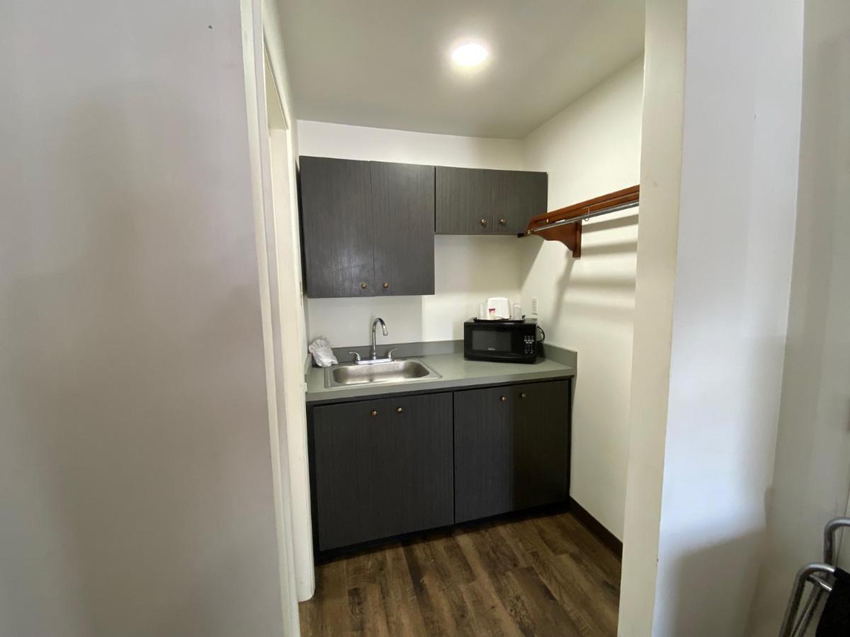 Desert Sands Inn & Suites Albuquerque Bagian luar foto