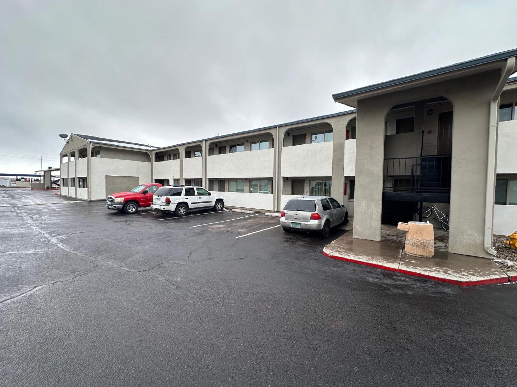 Desert Sands Inn & Suites Albuquerque Bagian luar foto
