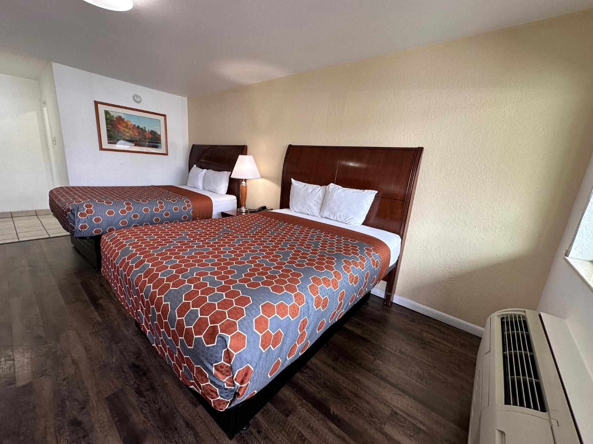 Desert Sands Inn & Suites Albuquerque Bagian luar foto