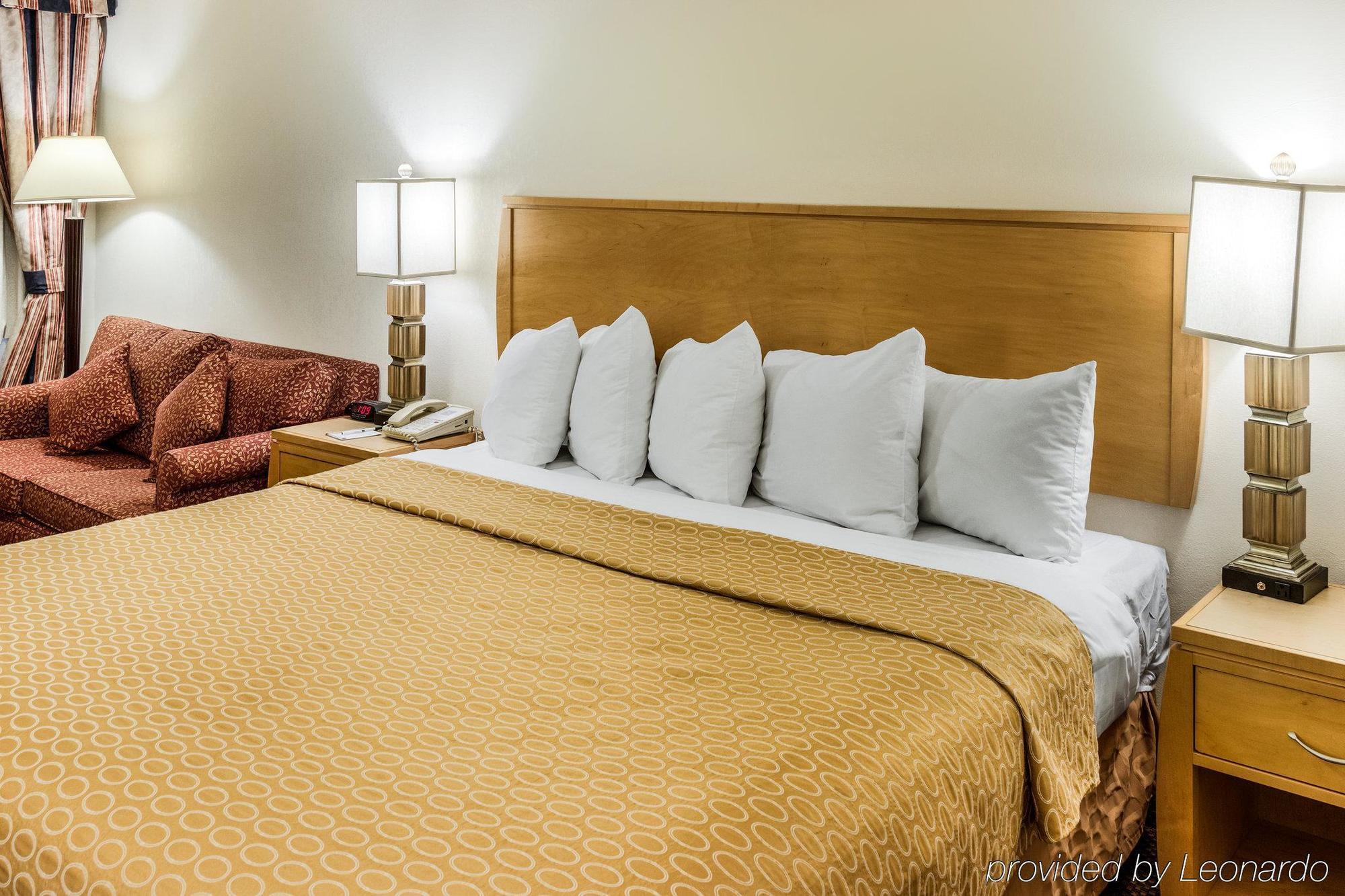 Desert Sands Inn & Suites Albuquerque Bagian luar foto